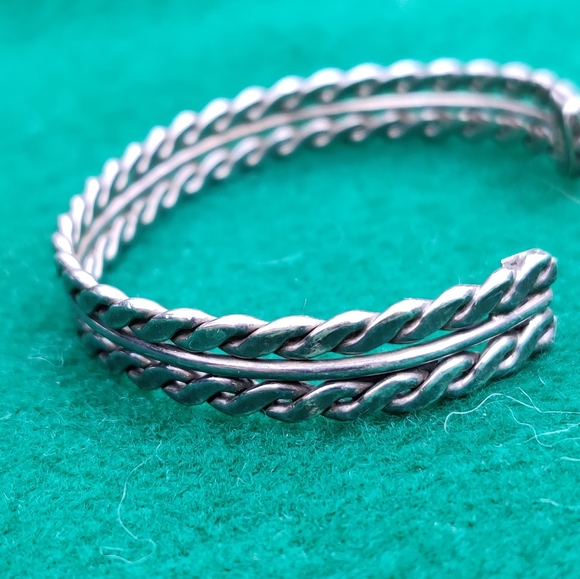 Vintage sterling braided cuff bracelet - Picture 11 of 16